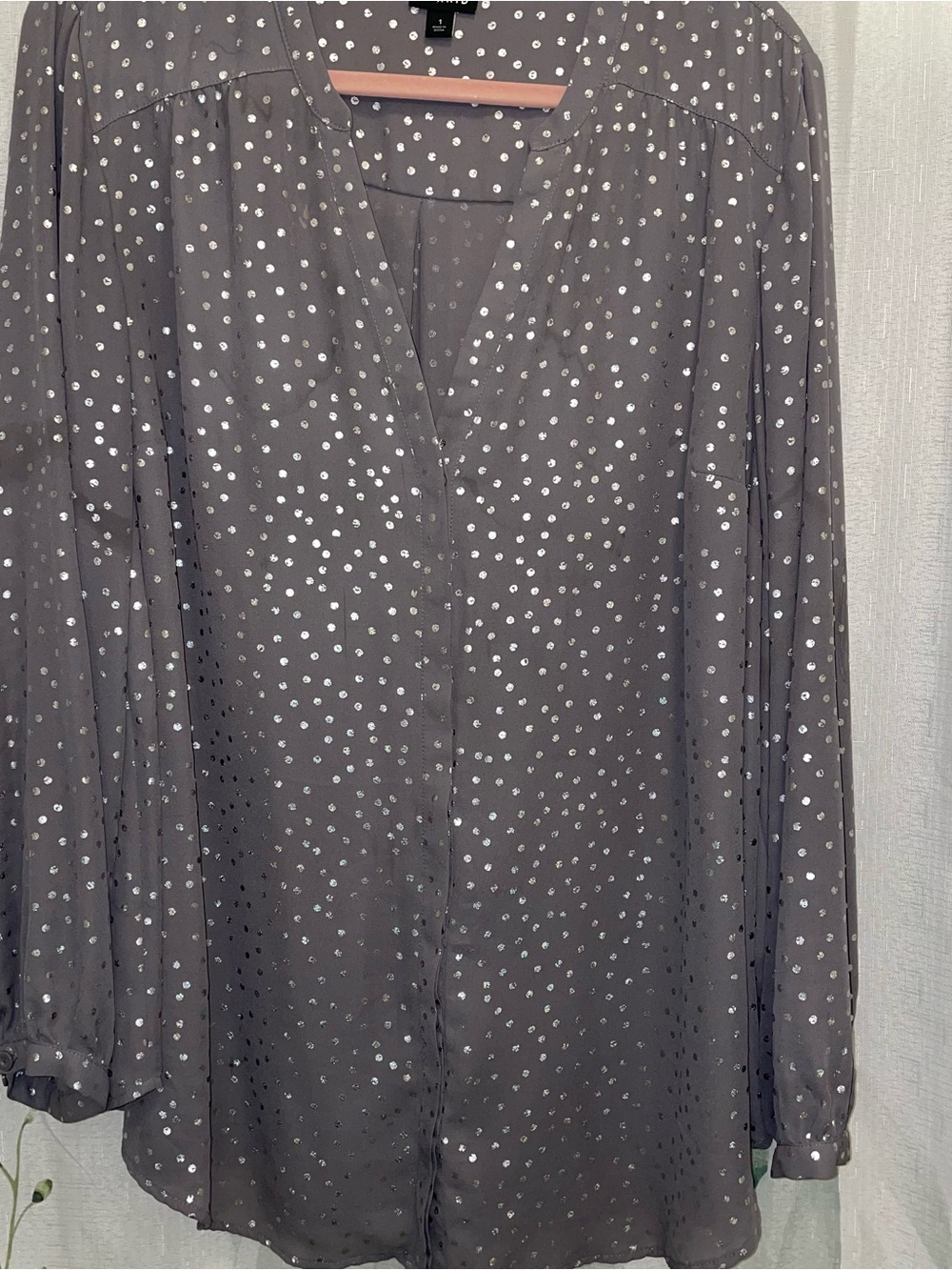 Torrid Size 1 Gray Metallic Silver Dot Long Sleeve Blouse